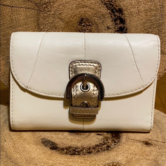 Coach Handbags - **HP** COACH Soho Buckle Wallet